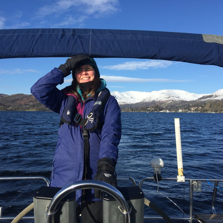 Lake District Windermere and it was cold!
#sailinglife #sailingadventure #liveaboardlife #sailingcouple #sailingvlog #boatlifeuk #sailingphotography #oceanviews #oursailingjourney #osjcrew #sailing